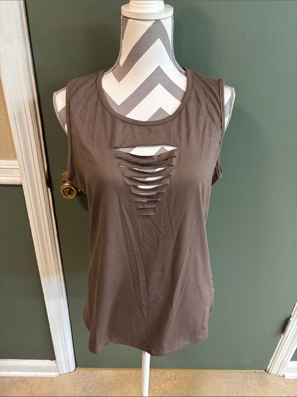 Women’s Sleeveless Slashed Front Tank Top - Taupe